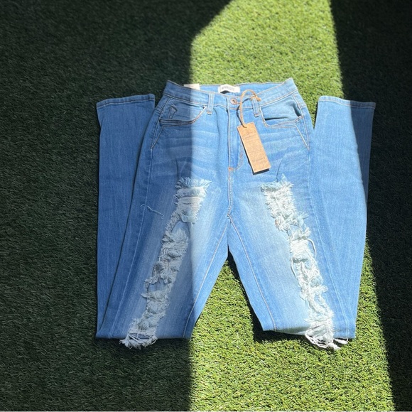 💎DISTRESSED JEANS💎 - Picture 4 of 8